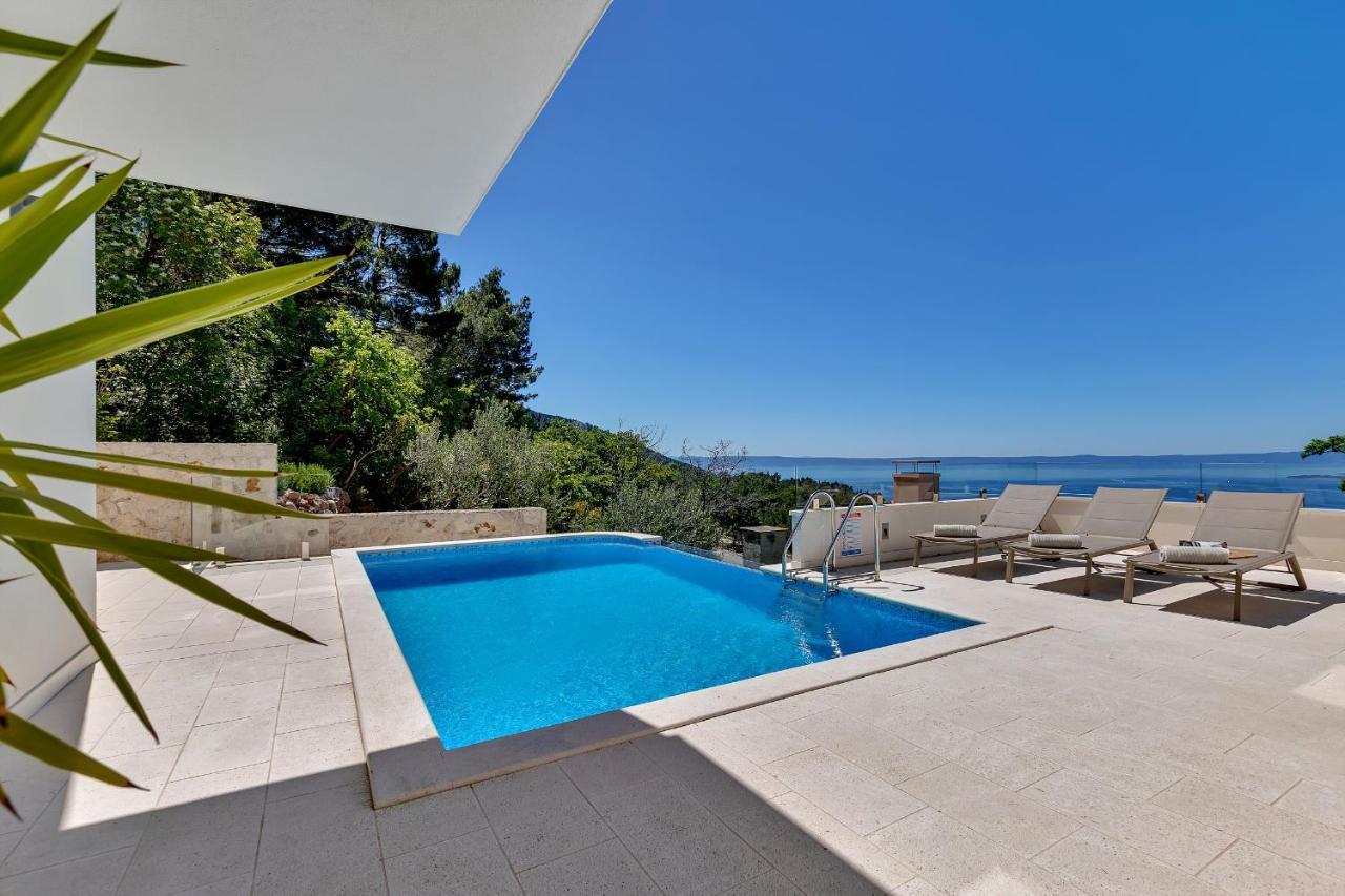 Villa Prestige Baška Voda Exteriör bild