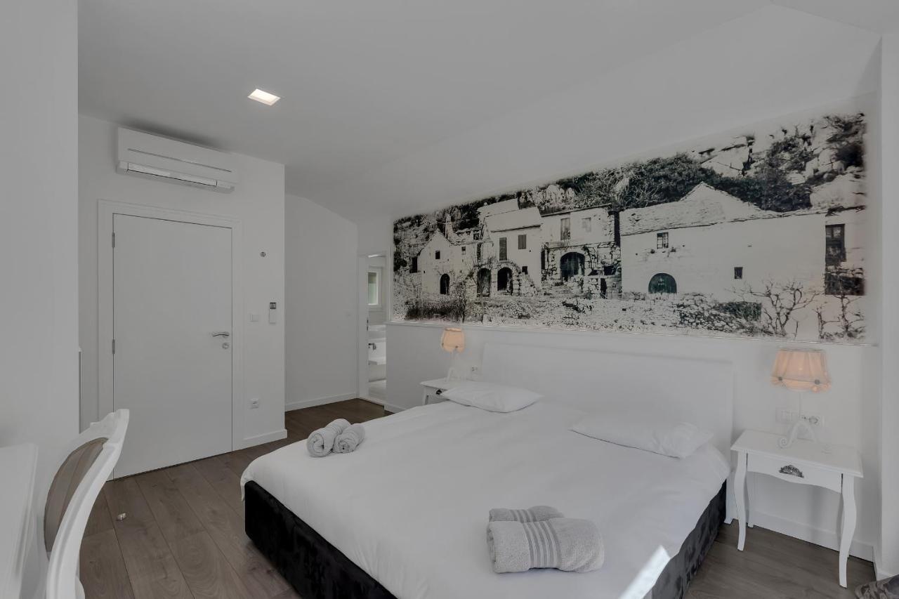 Villa Prestige Baška Voda Exteriör bild